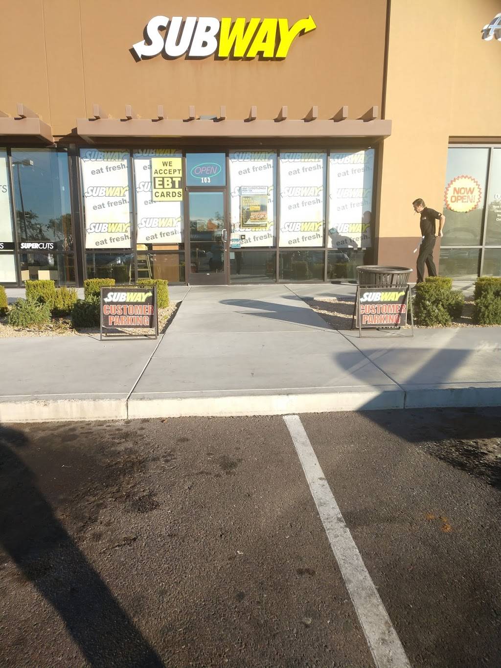 Subway | restaurant | 4303 W Peoria Ave #103, Glendale, AZ 85302, USA | 6235943331 OR +1 623-594-3331