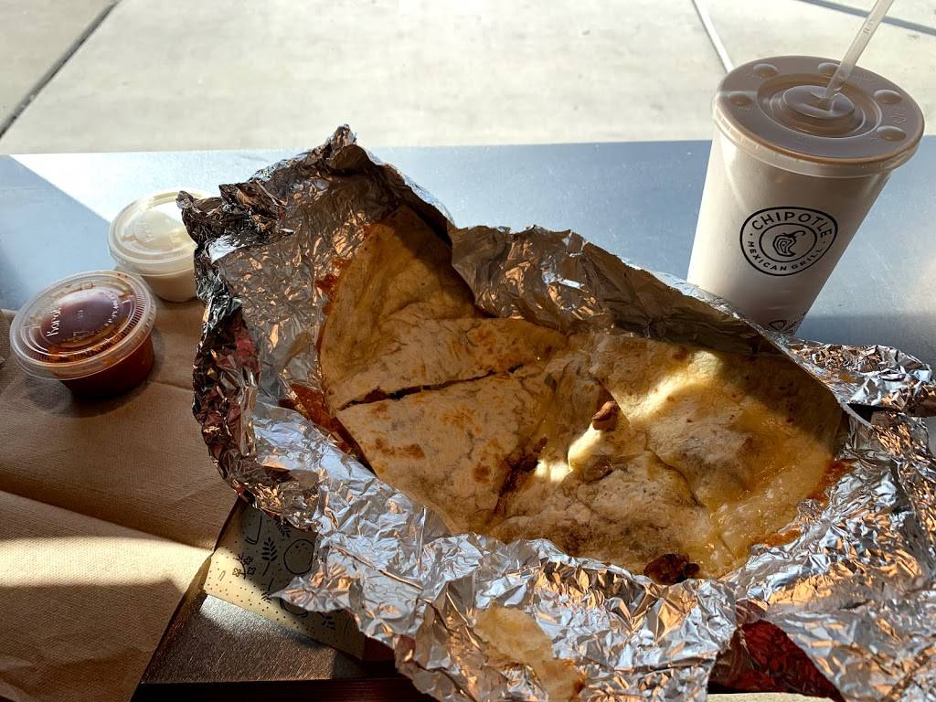 Chipotle Mexican Grill | restaurant | 5940 W, Arizona Pavilions Dr #110, Tucson, AZ 85743, USA | 5207445012 OR +1 520-744-5012