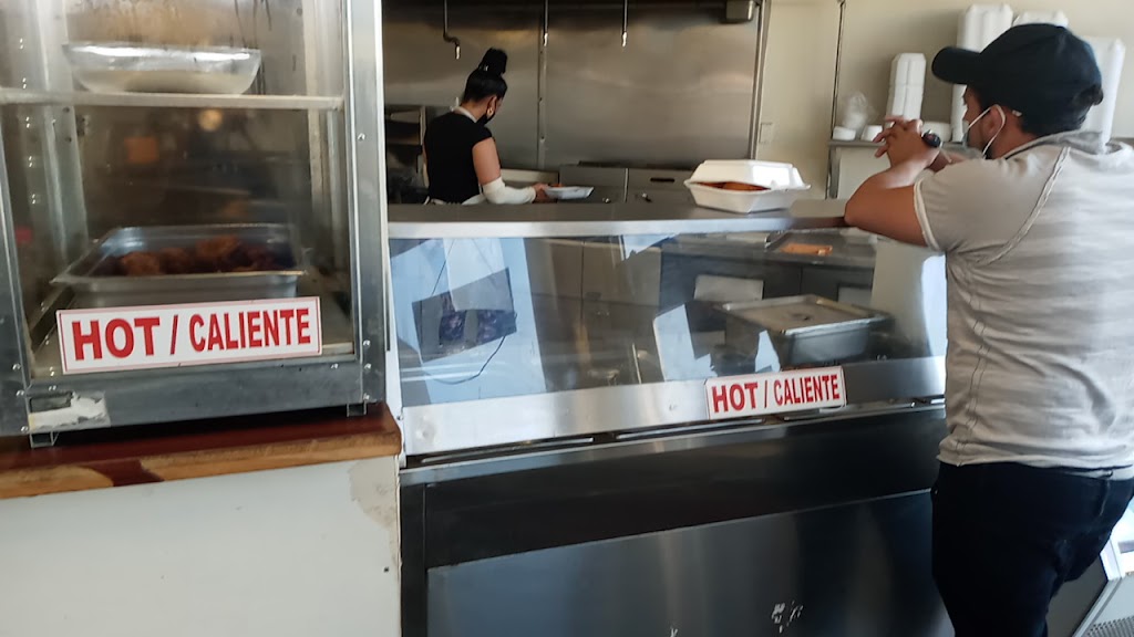 Jacquelines Fried Chicken | restaurant | 1702 NW 36th St, Miami, FL 33142, USA | 3052162946 OR +1 305-216-2946