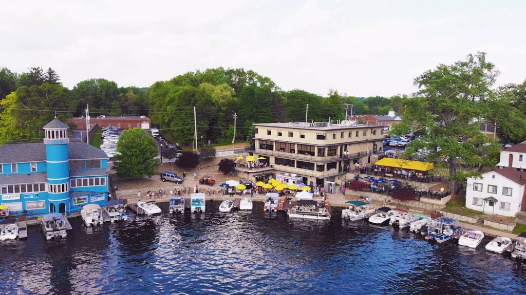 Locals On The Lakes | restaurant | 530 Portage Lakes Drive, Akron, OH 44319, USA | 3307945157 OR +1 330-794-5157