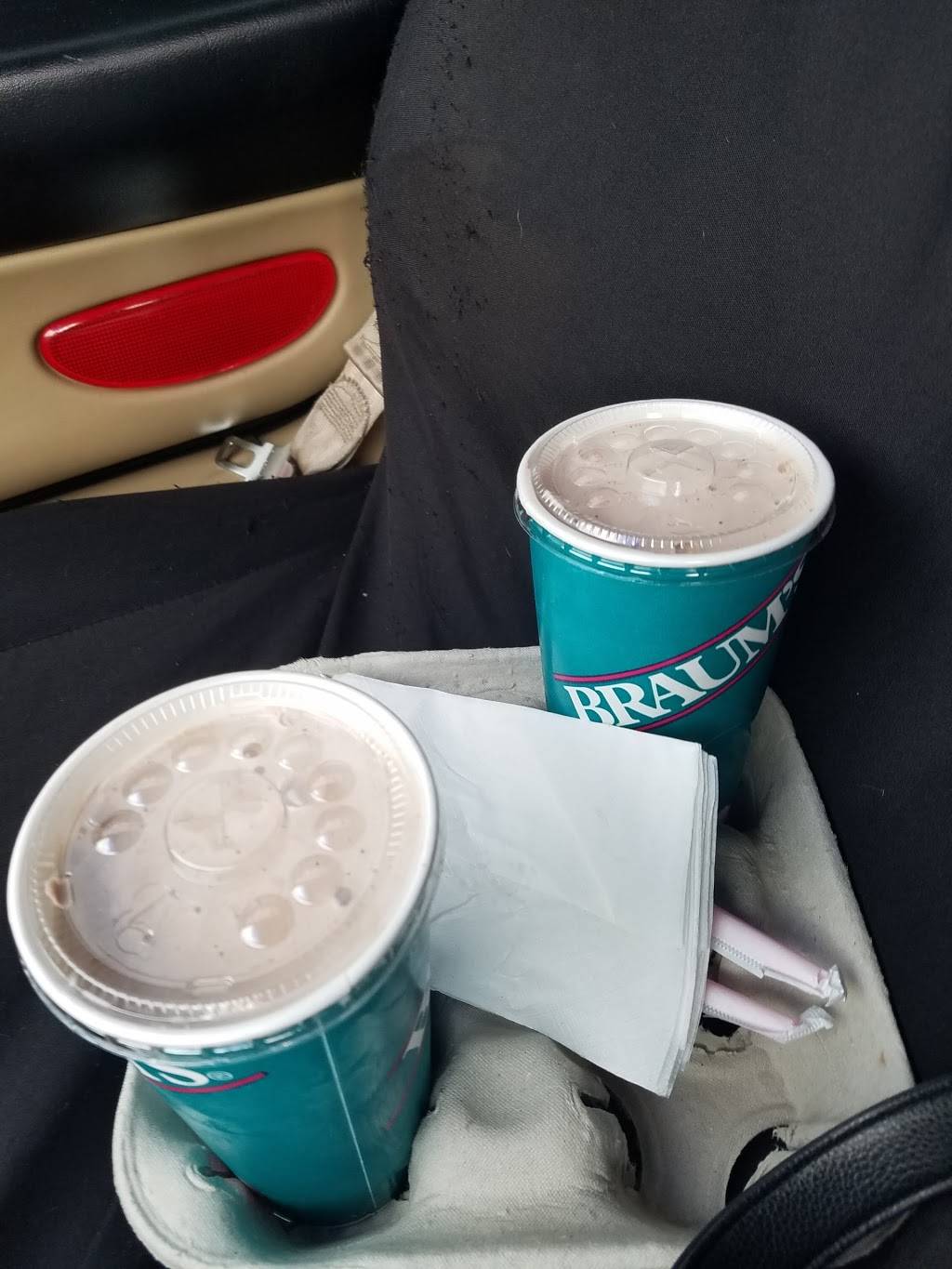 Braums Ice Cream & Burger Restaurant | restaurant | 4101 NW 39th St, Oklahoma City, OK 73112, USA | 4059481010 OR +1 405-948-1010