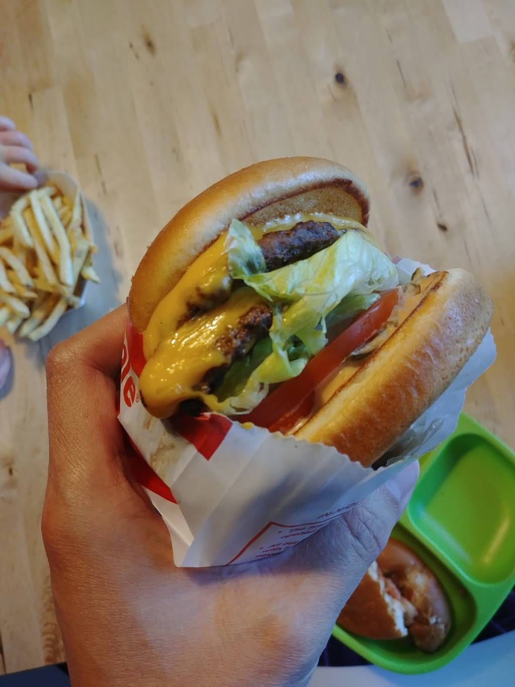 In-N-Out Burger | restaurant | 2270 San Ramon Valley Blvd, San Ramon, CA 94583, USA | 8007861000 OR +1 800-786-1000