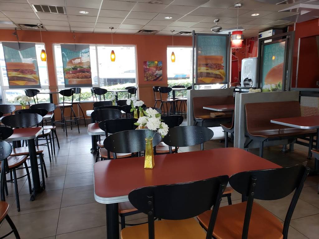 Jack in the Box | restaurant | 4550 San Felipe St, Houston, TX 77027, USA | 7136265771 OR +1 713-626-5771