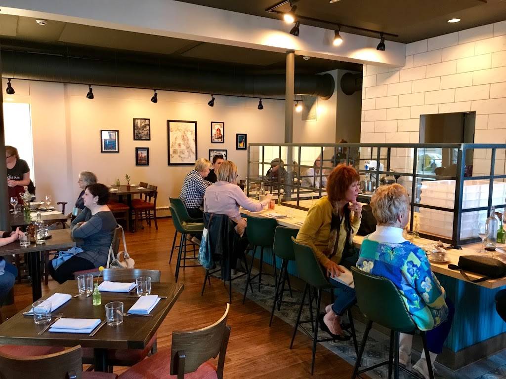 Ca’Lucchenzo | restaurant | 6030 W North Ave, Wauwatosa, WI 53213, USA | 4143128968 OR +1 414-312-8968