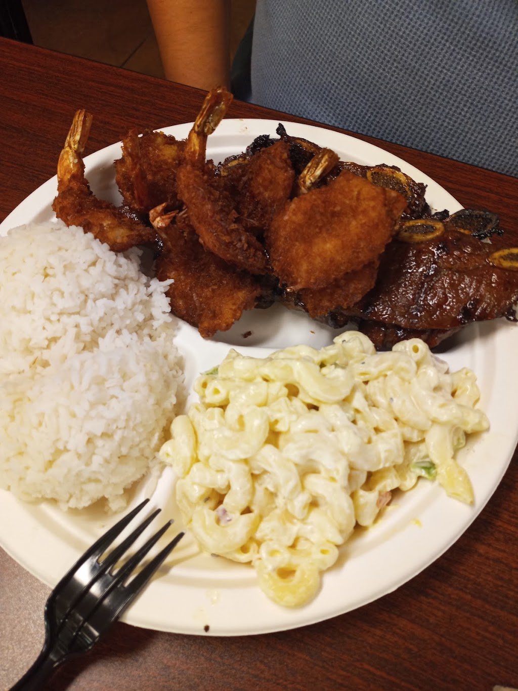 Mamas Hawaiian Bar-B-Cue | restaurant | 6310 E Tanque Verde Rd, Tucson, AZ 85715, USA | 5207707800 OR +1 520-770-7800