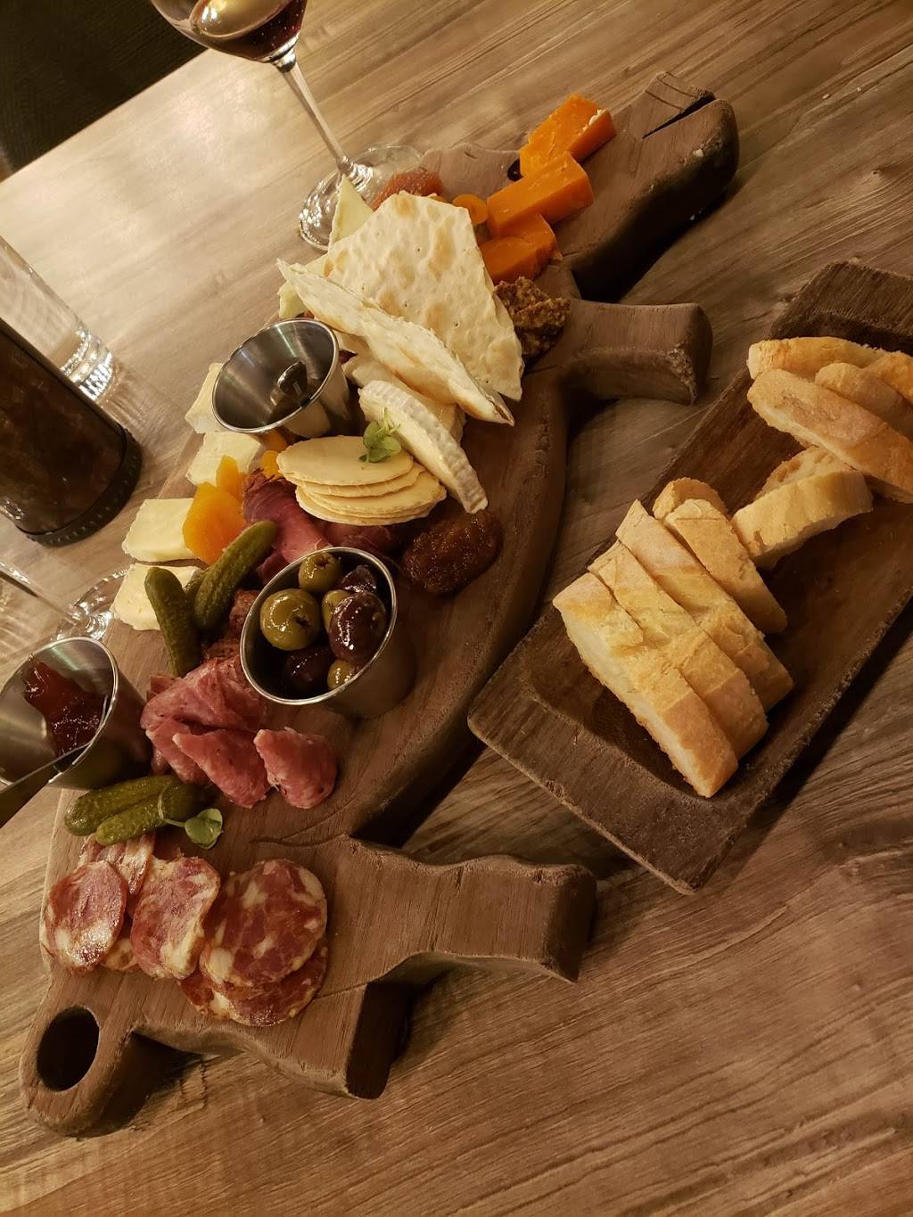 Annata Wine Bar | restaurant | 300 Beach Dr NE #128, St. Petersburg, FL 33701, USA | 7278519582 OR +1 727-851-9582