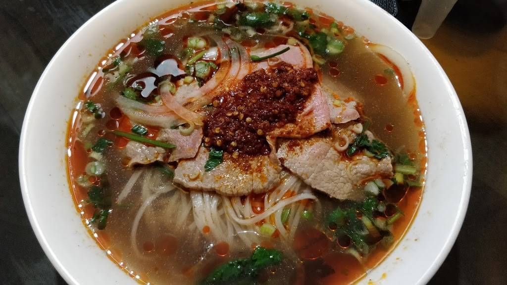 Big Pho | restaurant | 145 Mapleview Dr W, Barrie, ON L4N 9H7, Canada | 7057228188 OR +1 705-722-8188