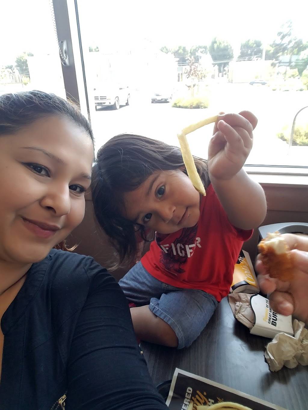 Carls Jr. | restaurant | 480 N Rose Ave, Oxnard, CA 93030, USA | 8052780454 OR +1 805-278-0454