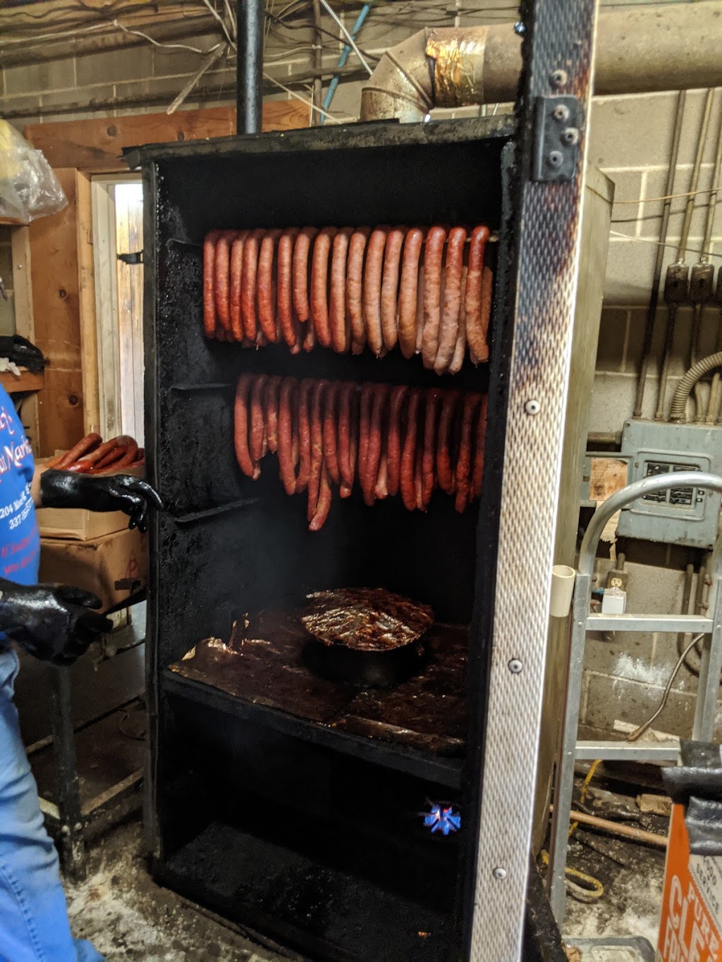 Smittys Food Stores | restaurant | 2204 Moeling St, Lake Charles, LA 70601, USA | 3375645770 OR +1 337-564-5770