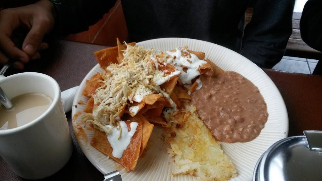 El Carrito | restaurant | Blvd. Benito Juárez 416, Echeverria, 22700 Rosarito, B.C., Mexico | 016616122793 OR +52 661 612 2793