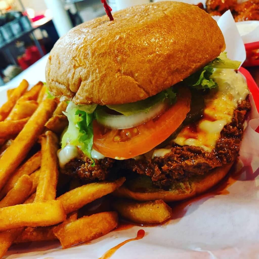 4th And Goal Wing House | restaurant | 1550 Hawkins Blvd, El Paso, TX 79925, USA | 9152198595 OR +1 915-219-8595