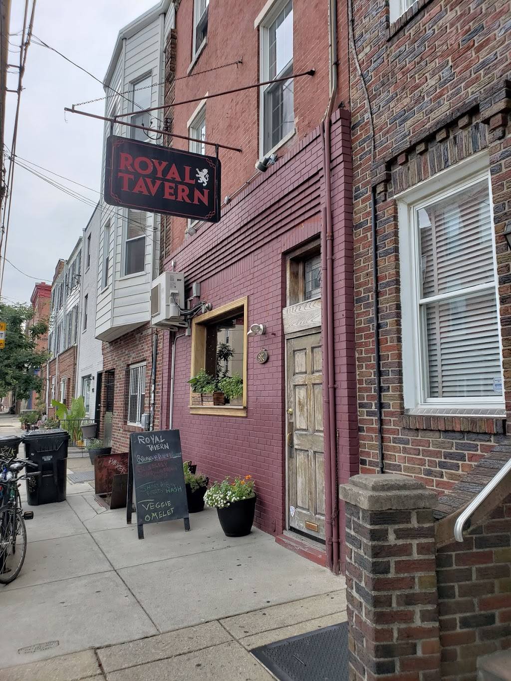 Royal Tavern | restaurant | 937 E Passyunk Ave, Philadelphia, PA 19147, USA | 2153896694 OR +1 215-389-6694