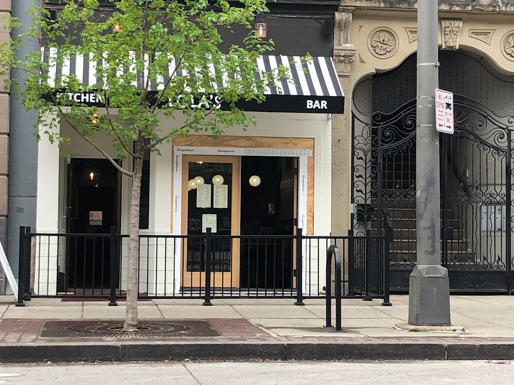 Lola’s Kitchen and Bar | restaurant | 201 S High St, Columbus, OH 43215, USA | 6143725462 OR +1 614-372-5462