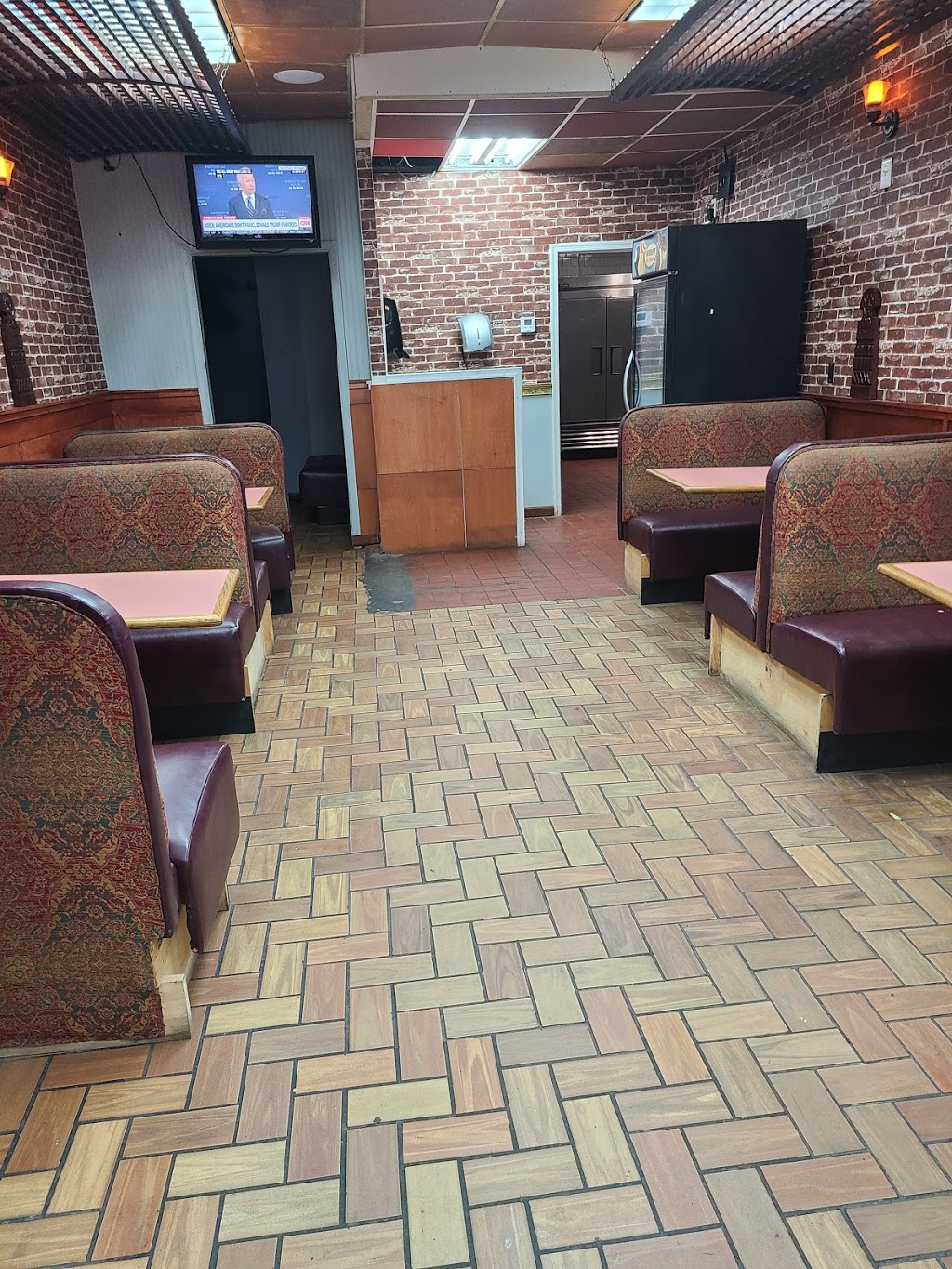 Mimis Cuisine | restaurant | 34 S Eutaw St, Baltimore, MD 21201, USA | 4102445540 OR +1 410-244-5540