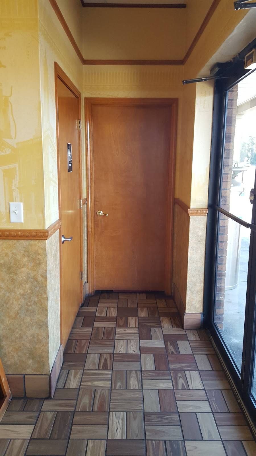 Subway | restaurant | 1704 US-17 BUS, Surfside Beach, SC 29575, USA | 8432389560 OR +1 843-238-9560