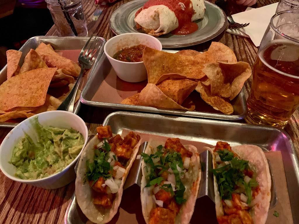 Johnny Tequilas Bar + Cocina | night club | 2446, 586 Raritan Rd, Roselle, NJ 07203, USA | 9082410600 OR +1 908-241-0600