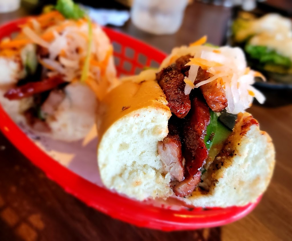 Pho Lover | restaurant | 1349 N Henderson St, Galesburg, IL 61401, USA | 3099734156 OR +1 309-973-4156