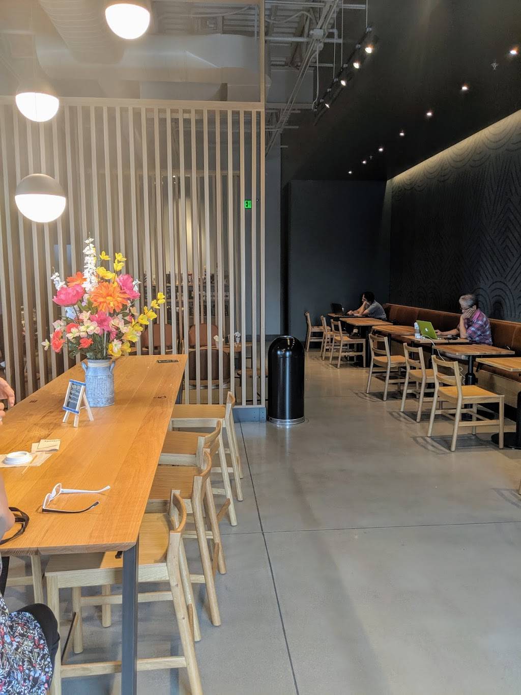 Starbucks | cafe | 11410 Via Varra Unit 100, Broomfield, CO 80020, USA | 3039138750 OR +1 303-913-8750