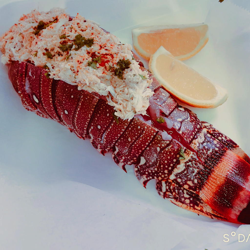 Seafood USA | restaurant | 330 W Lancaster Ave, Wayne, PA 19087, USA | 6106872351 OR +1 610-687-2351