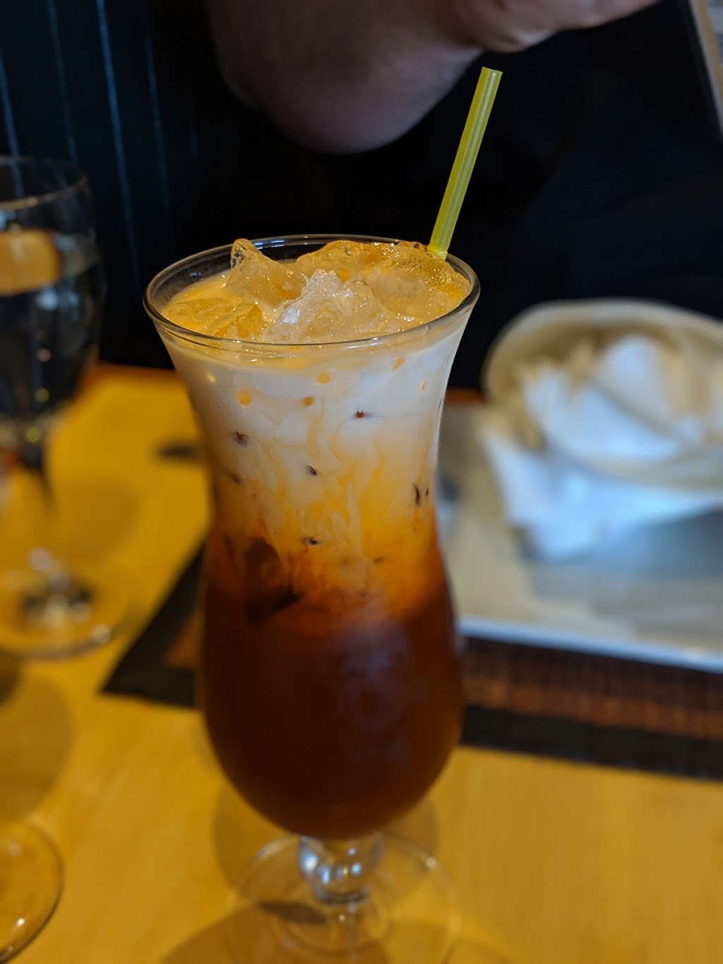 Bencharong Thai House | restaurant | 600 F St, Arcata, CA 95521, USA | 7078250900 OR +1 707-825-0900