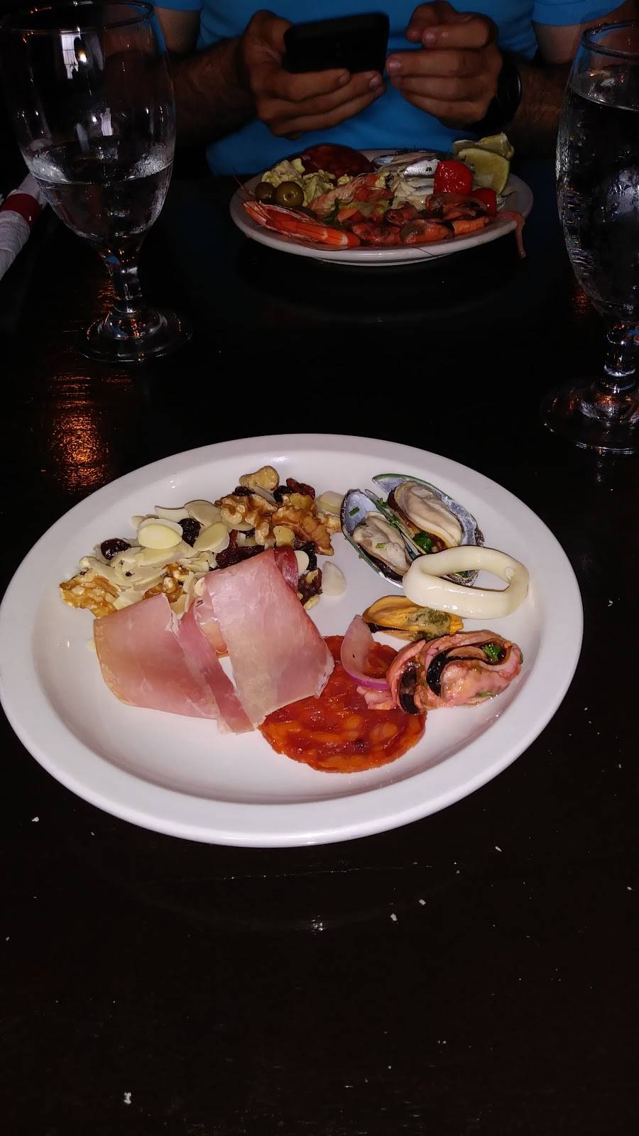 Pizza Hut | meal delivery | 3830 SW 8th St, Miami, FL 33134, USA | 3054428900 OR +1 305-442-8900