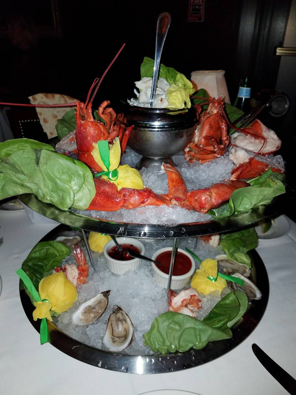 The Capital Grille | restaurant | Yorktown Center, 87 Yorktown Shopping Center, Lombard, IL 60148, USA | 6306279800 OR +1 630-627-9800