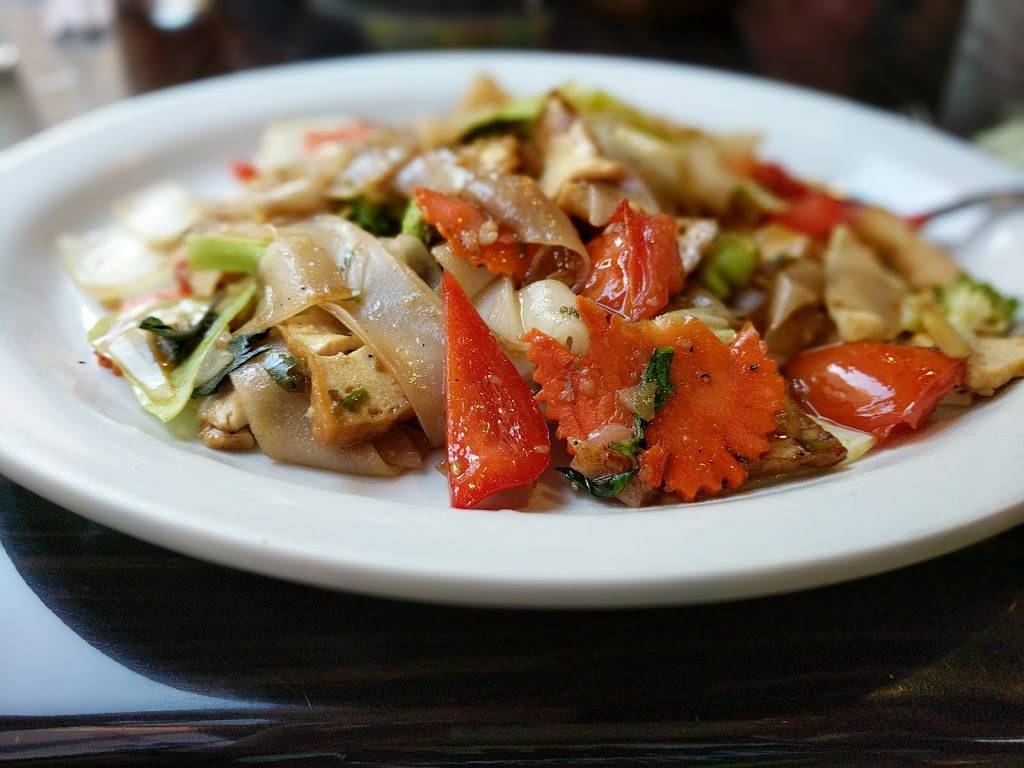 Thai Basil Signature Downtown Phoenix | restaurant | 114 W Adams St, Phoenix, AZ 85003, USA | 6027598737 OR +1 602-759-8737