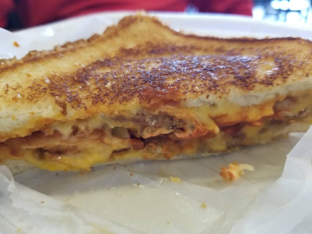 Planet Wings | restaurant | 2220 Forest Ave # 3, Staten Island, NY 10303, USA | 7182737575 OR +1 718-273-7575