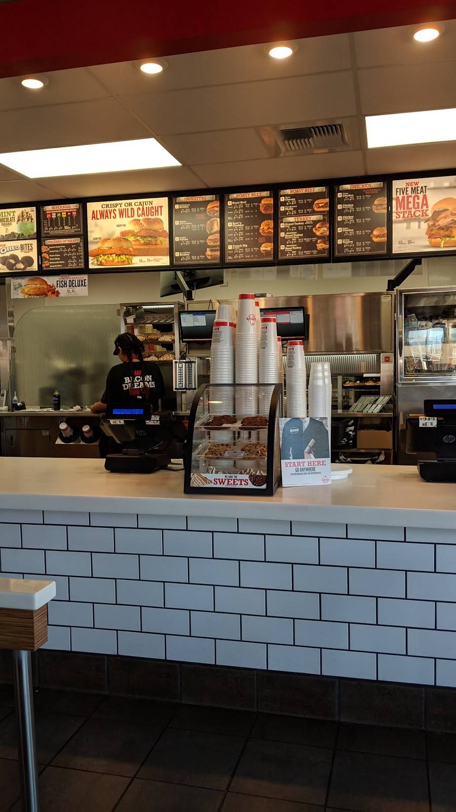 Arbys | restaurant | 19051 Brookhurst St, Huntington Beach, CA 92646, USA | 7149645877 OR +1 714-964-5877