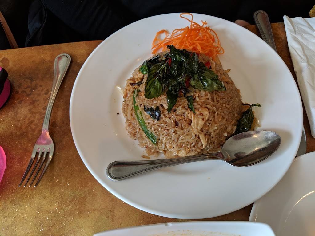 Sam Phao Thai Cuisine | restaurant | 1019 King St, Alexandria, VA 22314, USA | 7035483736 OR +1 703-548-3736