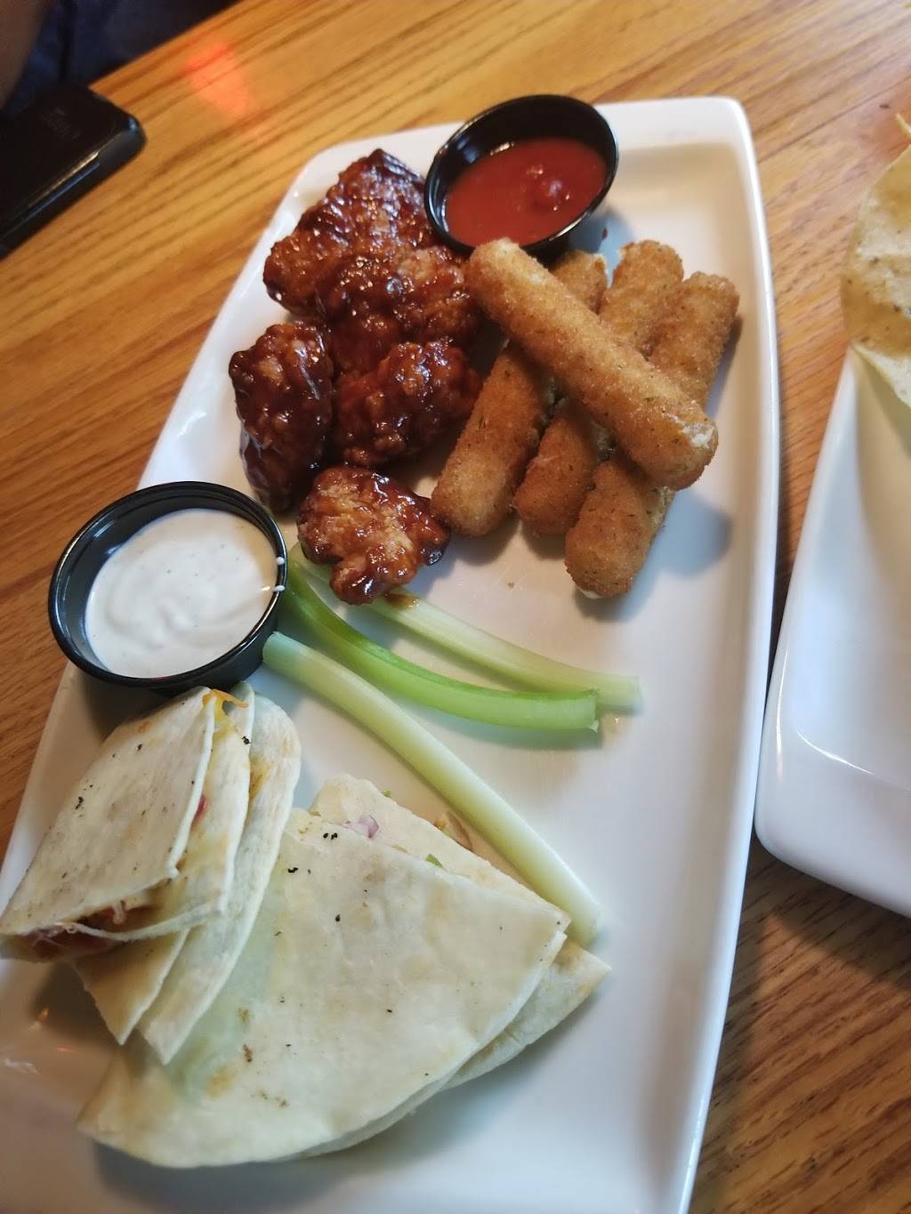 Applebees Grill + Bar | restaurant | 9380 Joliet Rd, Hodgkins, IL 60525, USA | 7083877350 OR +1 708-387-7350