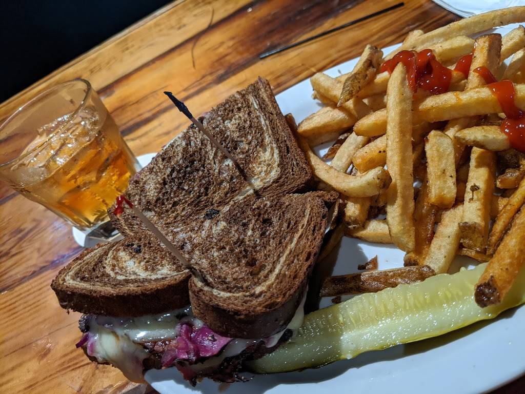 Damans Tavern | restaurant | 14810 NE 24th St, Redmond, WA 98052, USA | 4258818801 OR +1 425-881-8801