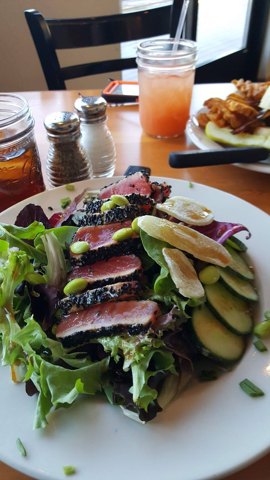 TJs Harbor Restaurant | restaurant | 7098 S, US-45, Oshkosh, WI 54902, USA | 9206889047 OR +1 920-688-9047