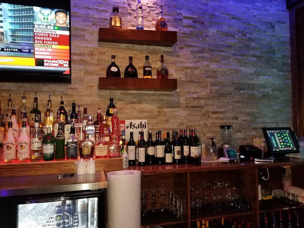 Blue Ginger Asian Bistro | restaurant | 1061 W Pleasant Valley Rd, Parma, OH 44134, USA | 4408428880 OR +1 440-842-8880