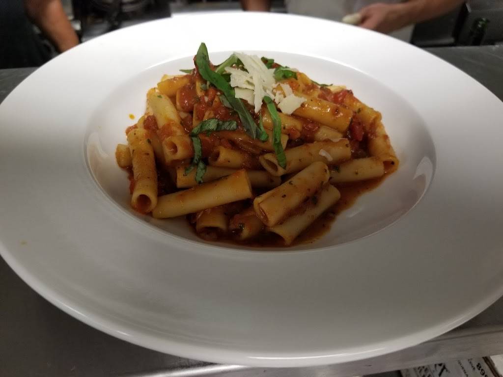 Prima Pizza and Pasta | restaurant | 1920 14th Ave, Vero Beach, FL 32960, USA | 7722173171 OR +1 772-217-3171