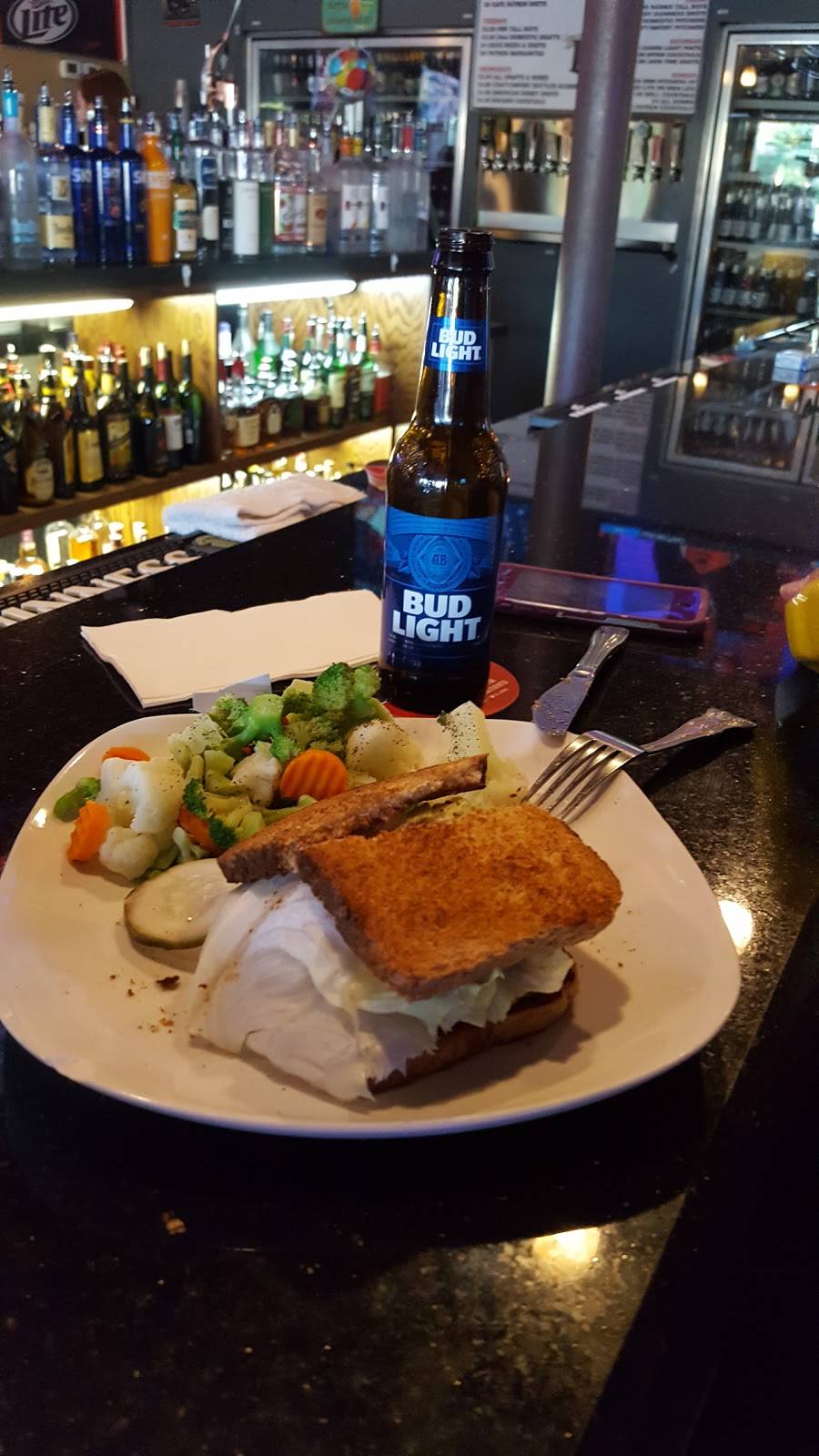 First Place Sports Bar & Grill | restaurant | 1736 Algonquin Rd, Hoffman Estates, IL 60192, USA | 8473593333 OR +1 847-359-3333