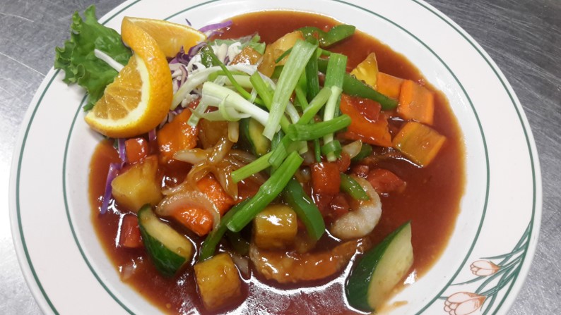 Suwana Asian Cuisine | restaurant | 128 N Main St, Waynesville, NC 28786, USA | 8282460155 OR +1 828-246-0155