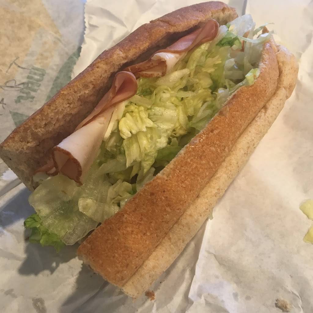 Subway Restaurants | restaurant | 279 Main St #132, Frisco, TX 75034, USA | 9727120988 OR +1 972-712-0988