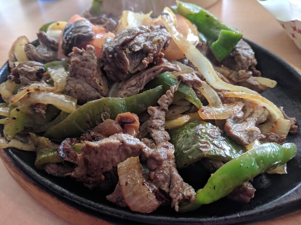 La Escollera | restaurant | 5834 E Washington St, Indianapolis, IN 46219, USA | 3173759556 OR +1 317-375-9556