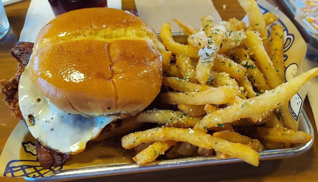 Gold Feather | restaurant | 834 Northwest Loop 410 Suite 106, San Antonio, TX 78216, USA | 2103422473 OR +1 210-342-2473