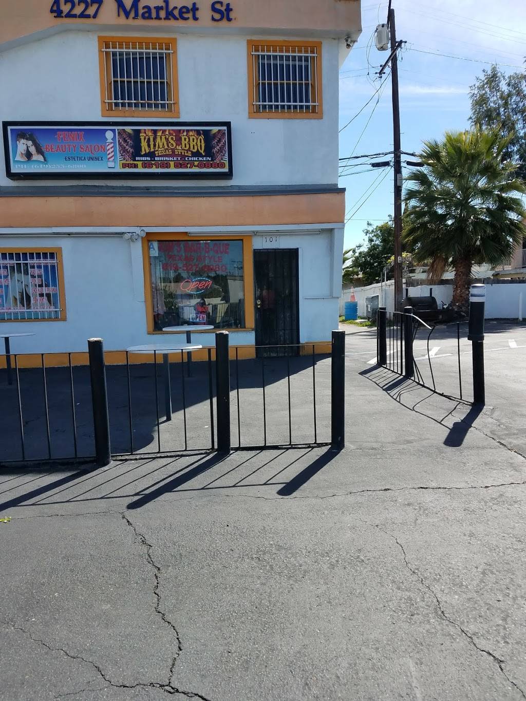 Kims Bar-B-Que | restaurant | 4227 Market St, San Diego, CA 92102, USA | 6195270880 OR +1 619-527-0880