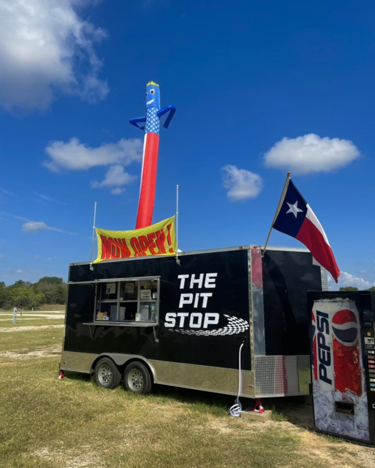 The Pit Stop | restaurant | 4300 State Hwy 16 S N, Bandera, TX 78003, USA | 9794187056 OR +1 979-418-7056