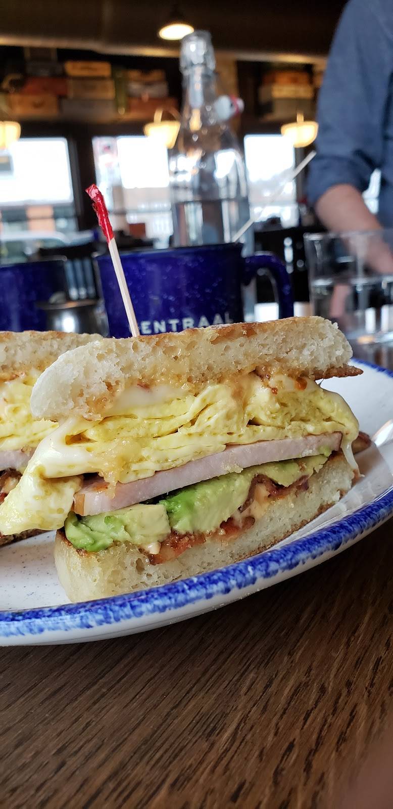 Brass Key Restaurant | night club | 4952 W Forest Home Ave, Milwaukee, WI 53219, USA | 4143217090 OR +1 414-321-7090