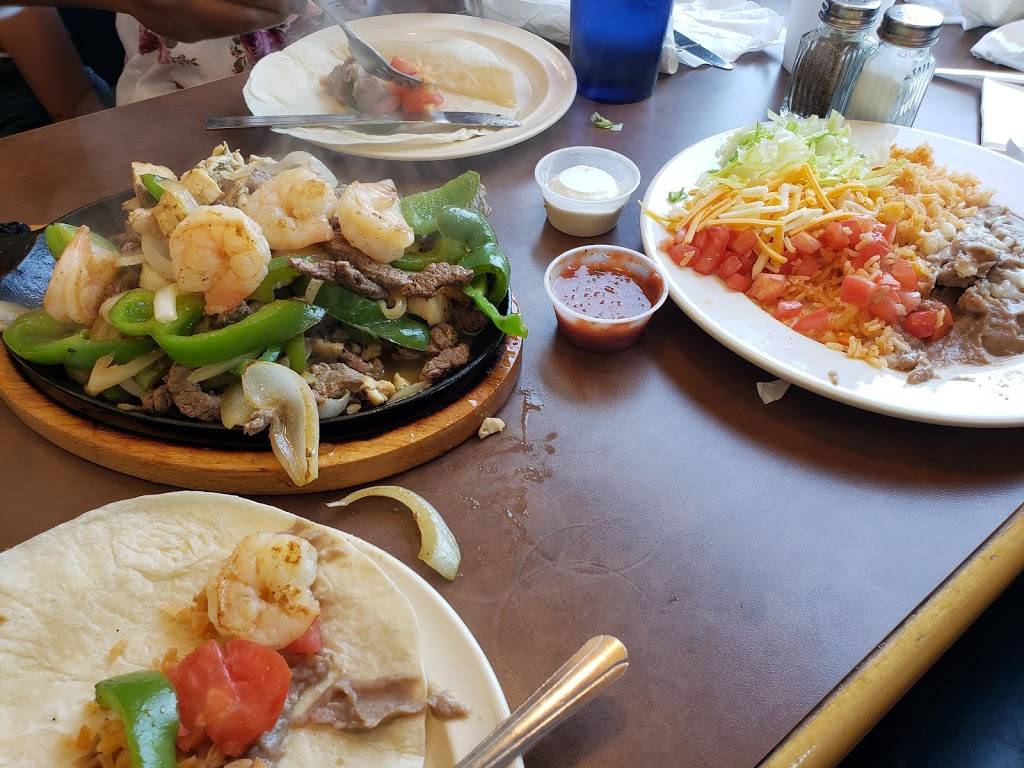El Castillo Pizzeria & Tex Mex | restaurant | National Pike, 2138, 15616 US-40, Hagerstown, MD 21740, USA | 3015824727 OR +1 301-582-4727