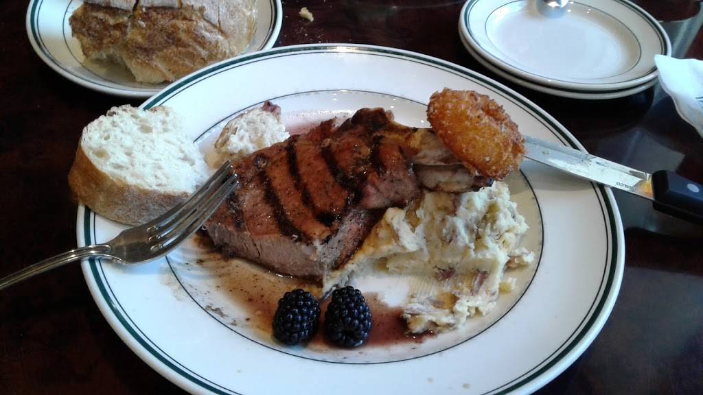 Daily Grill | restaurant | 100 E 2nd St, Tulsa, OK 74103, USA | 9182957748 OR +1 918-295-7748