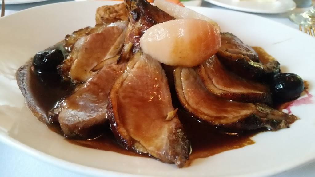 Le Coq Au Vin | restaurant | 4800 S Orange Ave, Orlando, FL 32806, USA | 4078516980 OR +1 407-851-6980