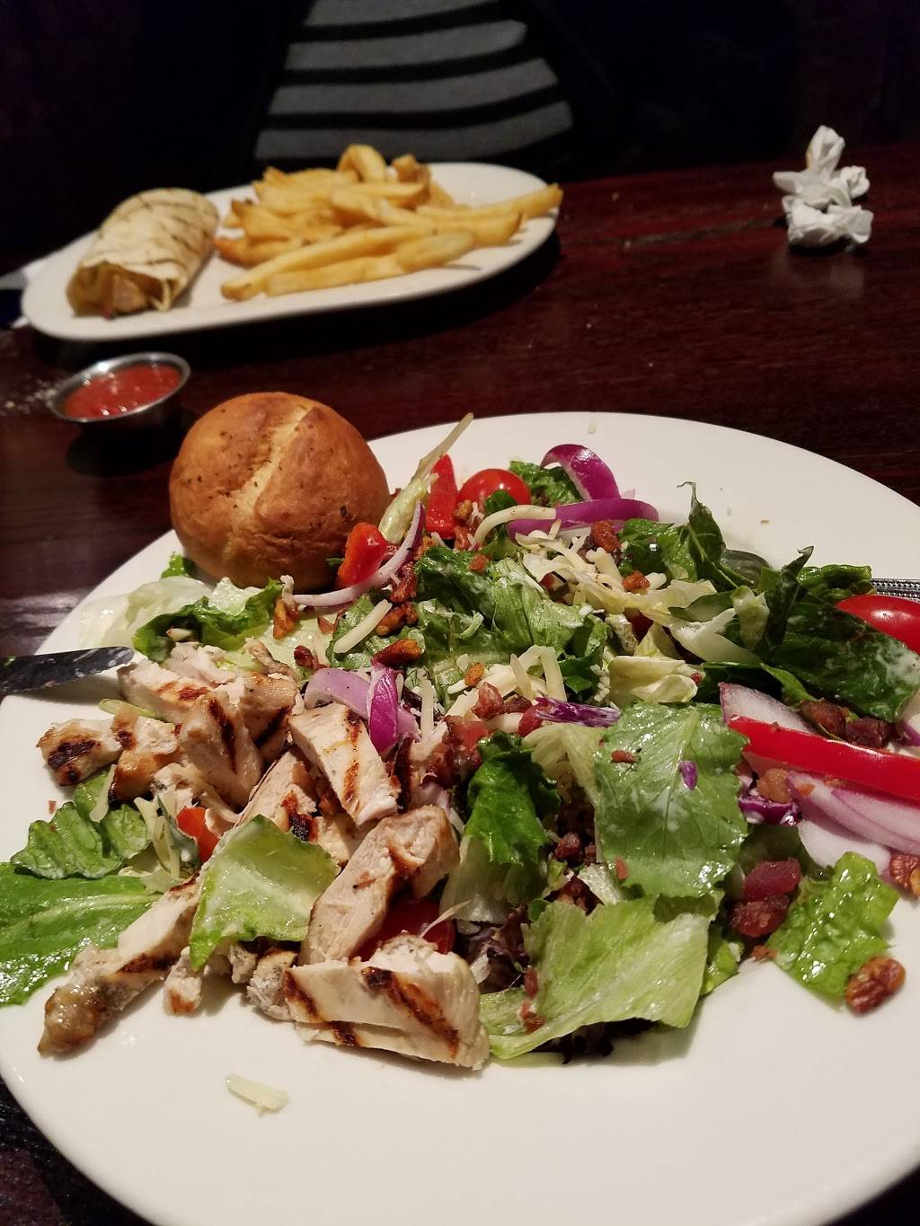 Houlihans | restaurant | 2050 W Rte 70, Cherry Hill, NJ 08002, USA | 8566629300 OR +1 856-662-9300