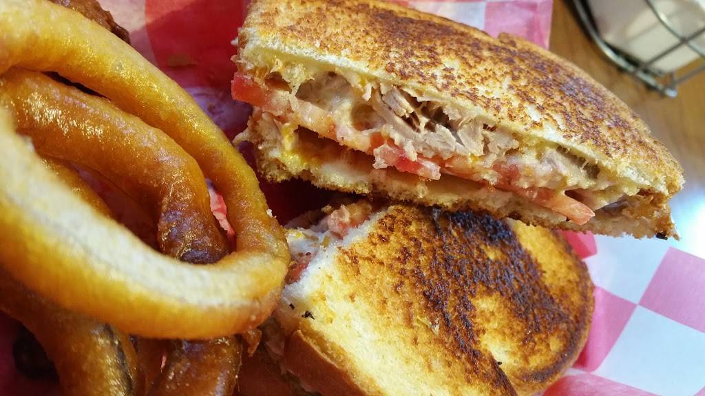 Fat Boy Burgers | restaurant | 2450 Plainfield Ave NE, Grand Rapids, MI 49505, USA | 6164472200 OR +1 616-447-2200