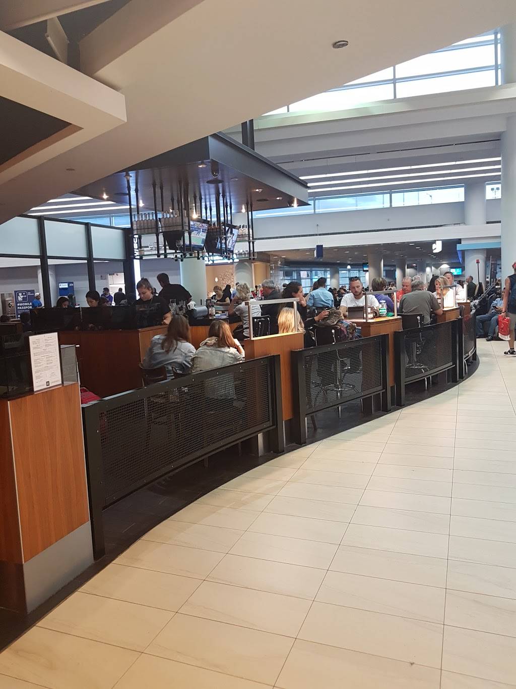 Hub 51 | restaurant | Terminal 5, 10000 West Ohare Avenue, Chicago, IL 60666, USA | 7738165265 OR +1 773-816-5265