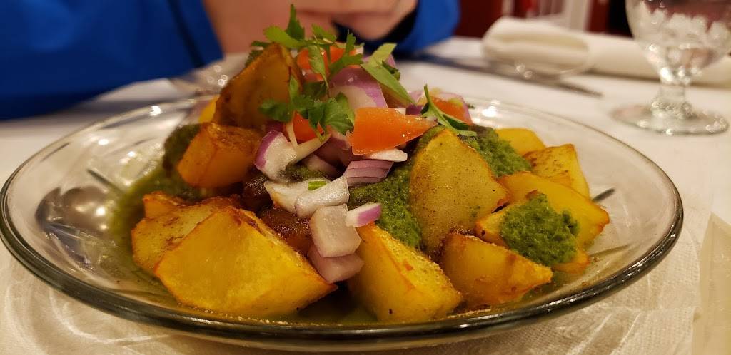 Guru Indian Cuisine | restaurant | 3140 Cowan Blvd, Fredericksburg, VA 22401, USA | 5405481011 OR +1 540-548-1011